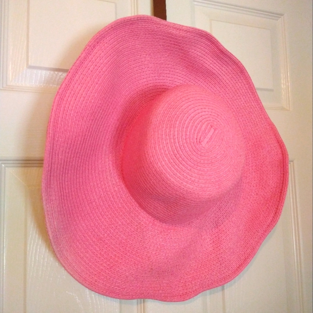 Goldcoast Pink large brim budket spring summer casual beach pool shapeable